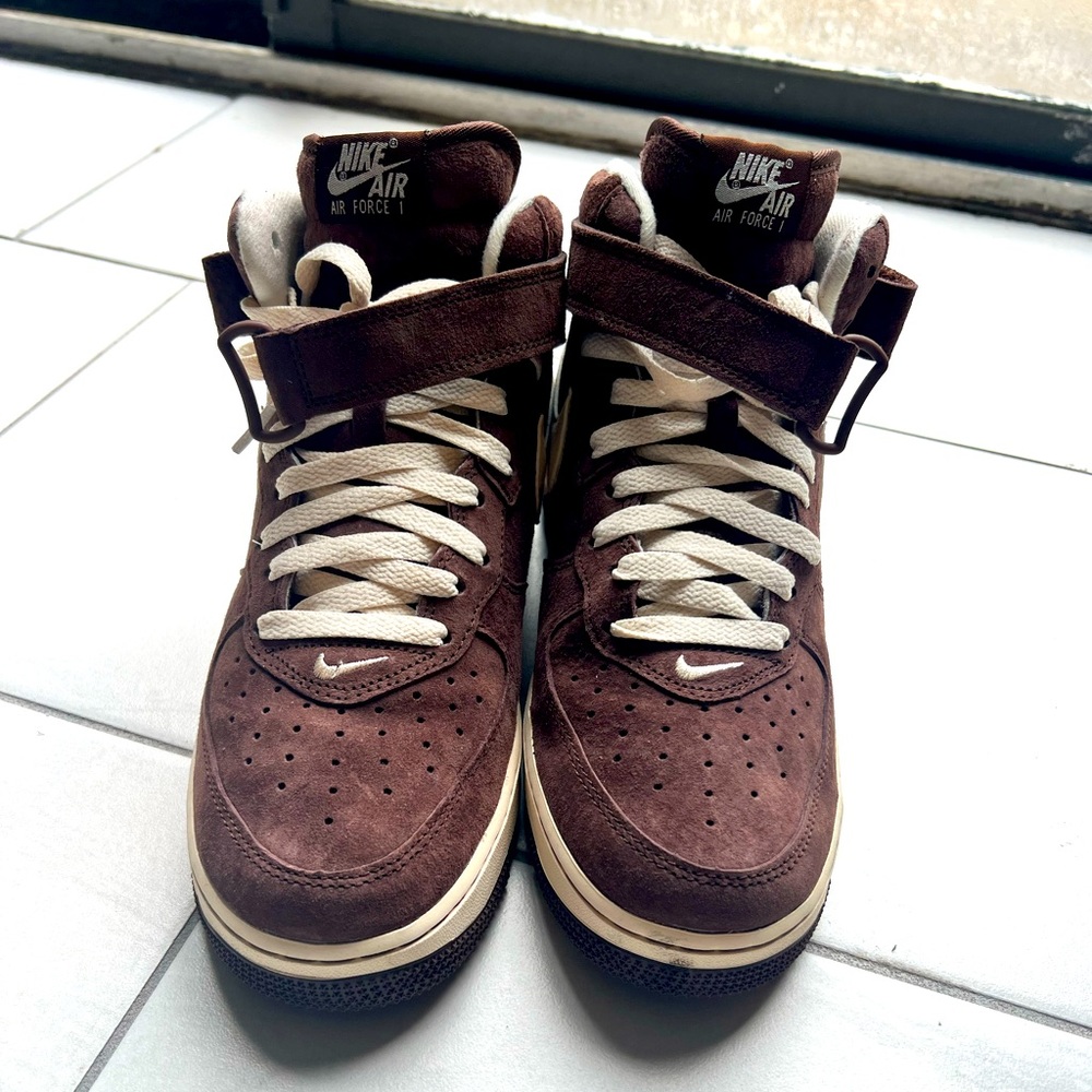 Nuke Air Force 1 Mid ‘07 Chocolate Cream Size 9